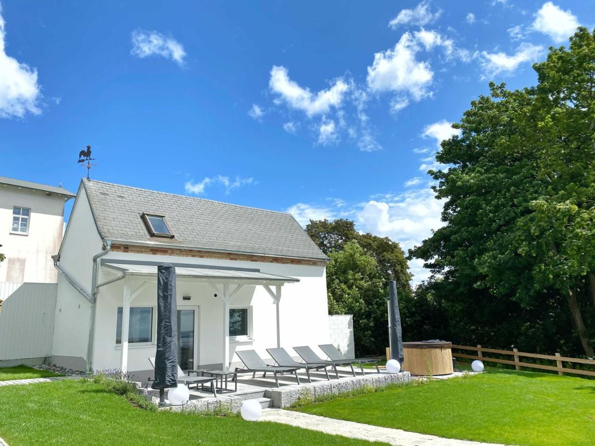 Villa Jenny - Ferienappartement 1 Mit Meerblick Sassnitz Exterior photo