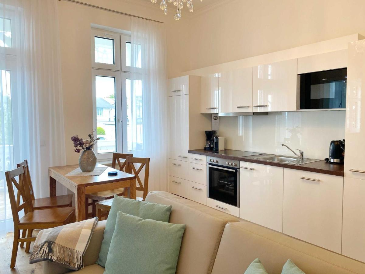 Villa Jenny - Ferienappartement 1 Mit Meerblick Sassnitz Exterior photo
